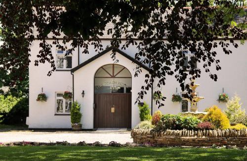 Pontypridd House | Llechwen Hall