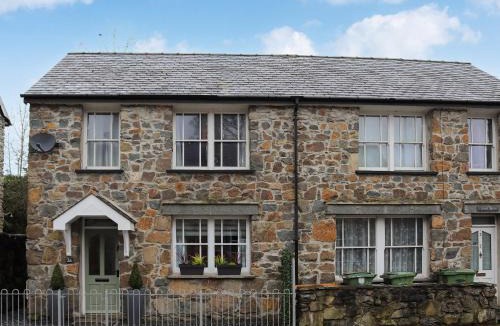 Bala House | Llety Cariad