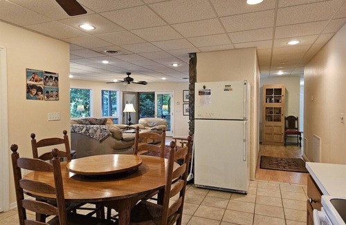 Lake Junaluska House | Llyn Blaen Lower-Lakeside and Mountain Views