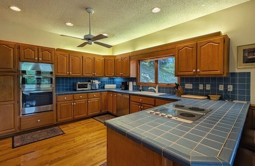 Lake Junaluska House | Llyn Blaen Upper, Lake Junaluska, Lakeside and Mou
