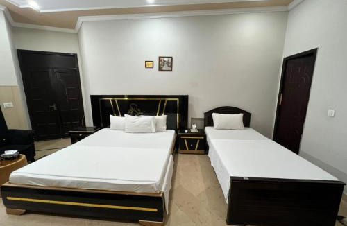 E-11 Sector Bed & Breakfast | LMC Accommodation E-11-1
