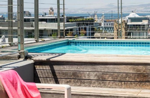 Cape Town City Centre Apartment | Loader B
