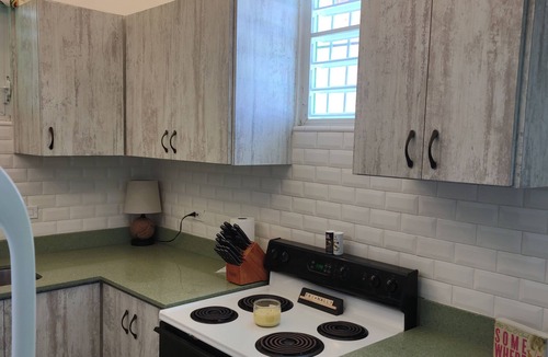 Santurce House | Local Experience! 5 Minutes to Beach; Solar + Cistern & 4 AC Units