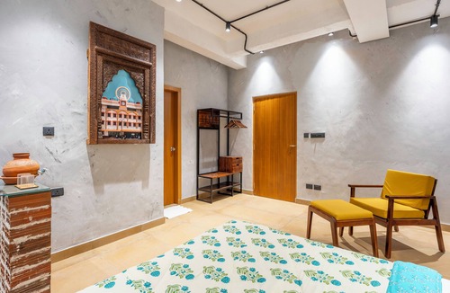Varanasi Hotel | LOCAL LOK