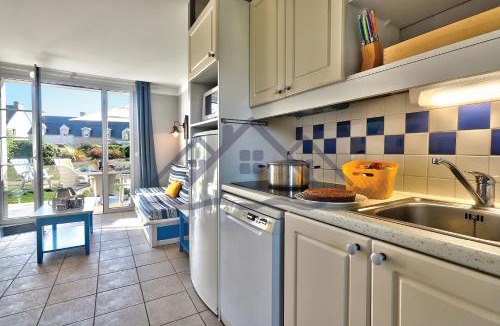Guilvinec House | LocaLise - Maison E2 au Guilvinec - A 20m de la mer avec jardin et piscine - Tout à pied, plage, port, centre commerces, marché - Wifi inclus - Vue mer de la chambre - Animaux bienvenus - Linge de lit inclus