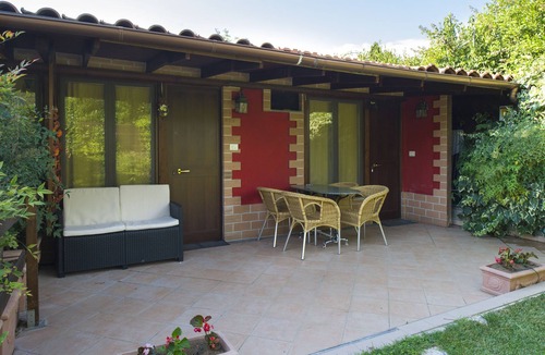 Zona XXVI Castel di Decima Apartment | Locanda di Decima Garden experience