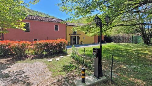 Saturnana House | Locanda Le Panche