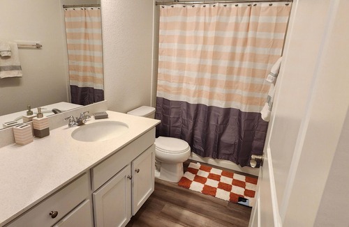 Westridge House | Located close to city and mountains- 2-BR townhome with WiFi and AC