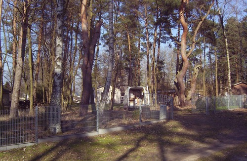 Mueggelheim House | Located directly on the water and in the middle of the local recreation area.