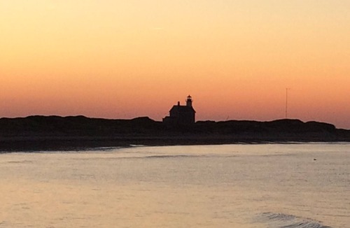 Block Island Resort | Located steps from Old Harbor and beaches nRestaurants and shops one block away.