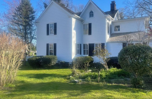 Village of East Hampton House | Location: Beautiful Farm House, Walk to Shops, Walk to Beach & Walk from Jitney!