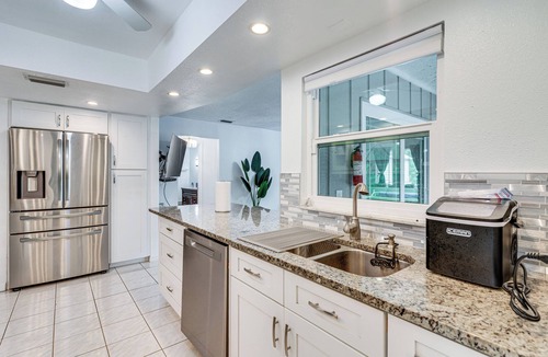 Port Charlotte House | Location, Location, Location! Direct Gulf Access