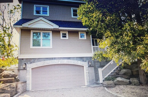 Villas House | LOCATION, LOCATION - BEACHFRONT 3 night stay expires 6/12, in season 1 wk min