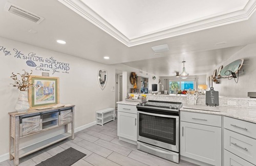 Port Canaveral Condo | ⛱️ Location! Location! Location! 🚀🌴👙🚢