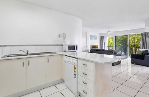 Mooloolaba Apartment | Location, location, location! for this 2 Bedroom apartment in the middle of everything