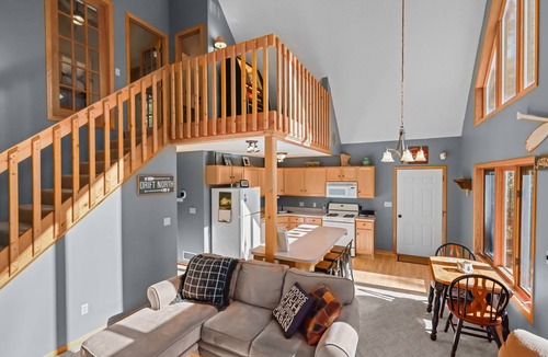Breezy Point Cabin | LOCATION LOCATION LOCATION! 3 Bed/3 Bath Cabin In Breezy Point On Golf Course