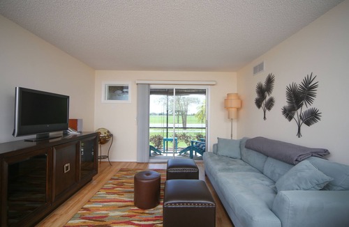 Venice Condo | LOCATION! LOCATION! Walk to the beach, pier, golf, restaurants on Venice Island