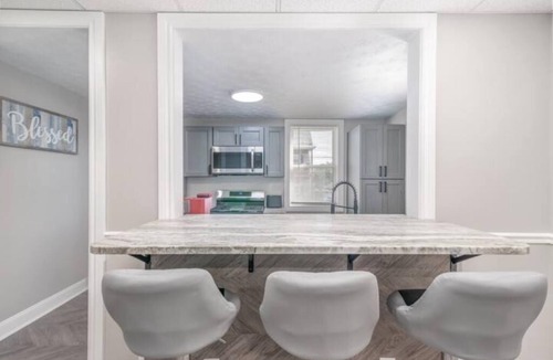 Mount Washington House | LOCATION! Walkable to inclines & stunning views