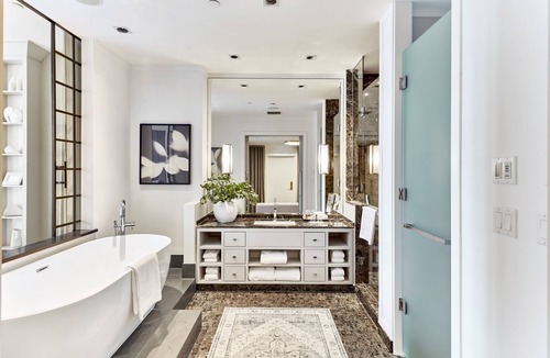 Coal Harbour Hotel | Loden Hotel