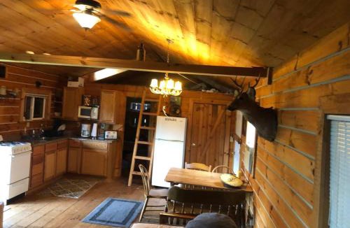 Chandlersville House | Lodge 65AC Zanesville Muskingum AEP WIFI CELL SVC
