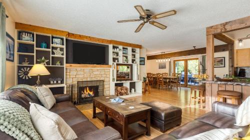Oak Harbor House | Lodge at Deception Pass by AvantStay