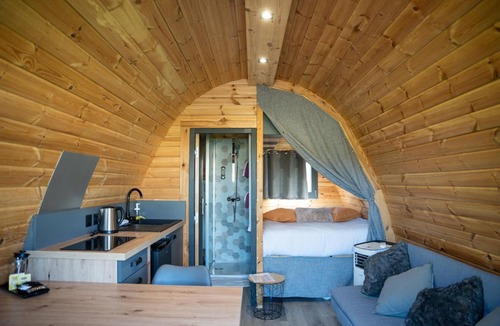 Target Other | Lodge des Bois Jacuzzi