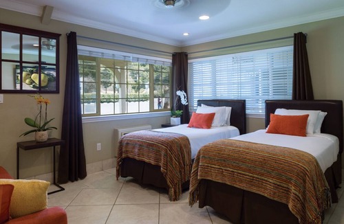 Upper Lake Apartment | Lodge Executive Suite - The Lodge At Blue Lakes