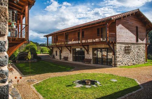 Saint-Pierre-Eynac Hotel | Lodge LES JARDINS D'ESPALADOUS