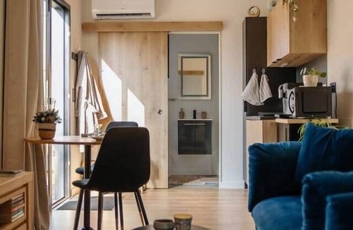 Pance House | Lodge with pool access