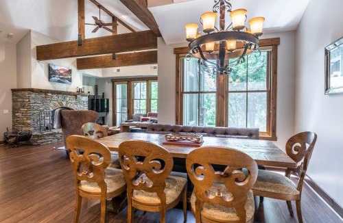 Mammoth Lakes House | Lodges 1138
