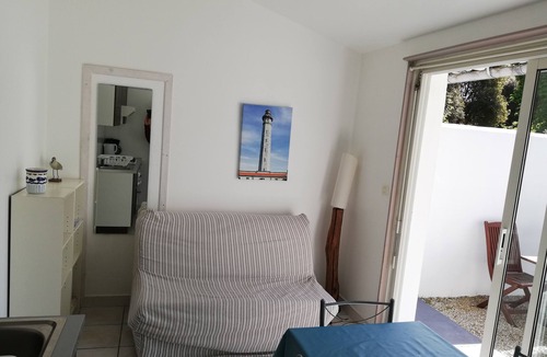 Rivedoux-Plage Cottage | LODGING FOR 4 PEOPLE, 2 BEDROOMS, PRIVATE PATIO, HEATED SWIMMING POOL, PRIVATE PARKING