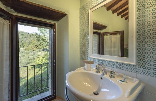 Simignano Apartment | Lodging in Casole Elsa,Siena,pool,Wi-Fi,terrace,barbecue,family friendly,sleep 7