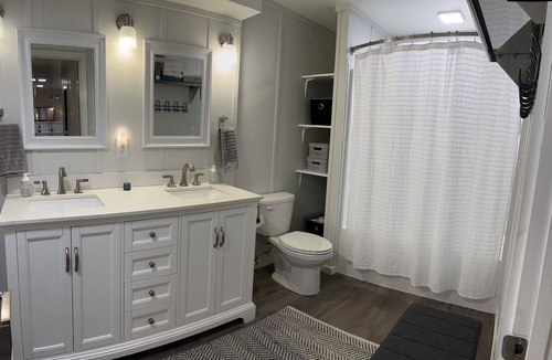 Charlottesville Apartment | Lodging@Laurelen