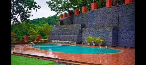 Paud Resort | LODHA VINTAGE Atdc