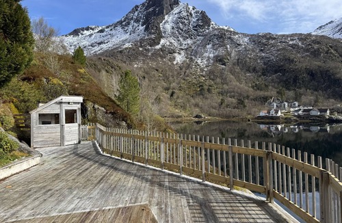 Svolvaer Villa | Lofoten Villa by the sea