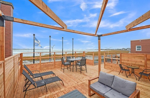 Rimouski Apartment | Loft 201 - Rooftop - Netflix - Downtown