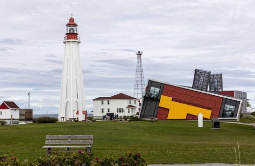 Rimouski Apartment | Loft 202 - Rooftop - Netflix - Downtown