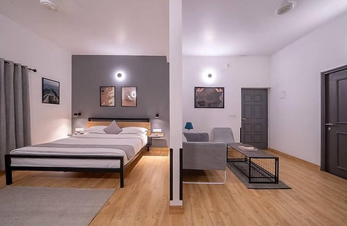 Jaipur Hotel | Loft 24