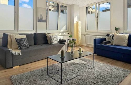 Neue Vorstadt Apartment | Loft 24 Stuttgart Helles City Loft 10 Gäste