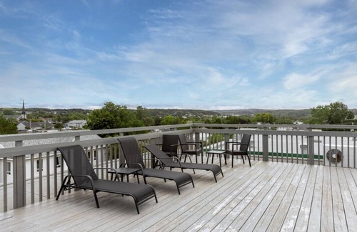 Rimouski Apartment | Loft 306 - Rooftop - Downtown - 55" TV