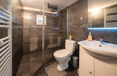 Les Angles Apartment | Loft Appartement Les Angles 30133 Possibilité jacuzzi