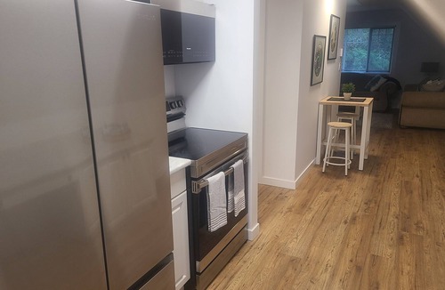 Victoria Apartment | Loft at Sparton Acres