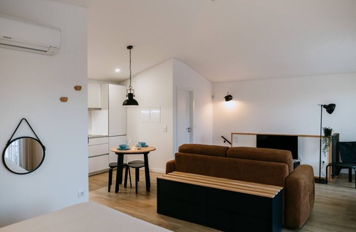 Santa Marinha Apartment | Loft c/Varanda - Centro Histórico de Gaia