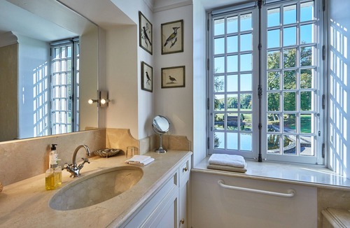 Blay Apartment | Loft-Deluxe-Private Bathroom-Lake view