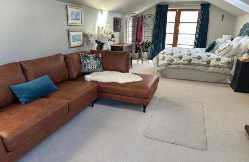 Clyde Bed & Breakfast | Loft on Blyth