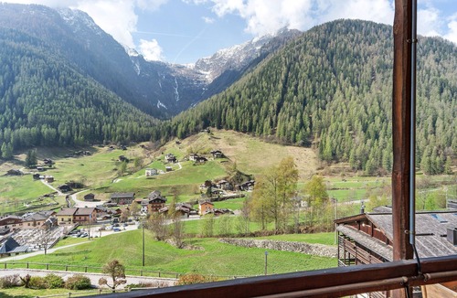 Rabbi Apartment | Loft Panorama: Mountain Views, 7 Beds, 2 Bathrooms in Val di Rabbi