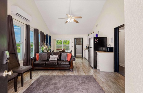 Kissimmee Apartment | Loft Retreat Near Disney Sleeps 4 Kissimmee