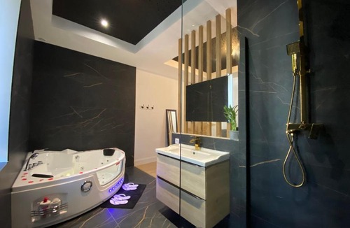 Valbenoite - Le Bernay - Valfuret Apartment | Loft romantique avec jacuzzi comprenant pack romantique et champagne OFFERTS
