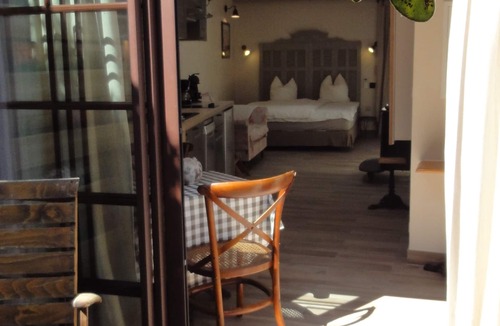 Plaine de la Brague Apartment | Loft studio atelier with pool in walking distance to the beach and old town