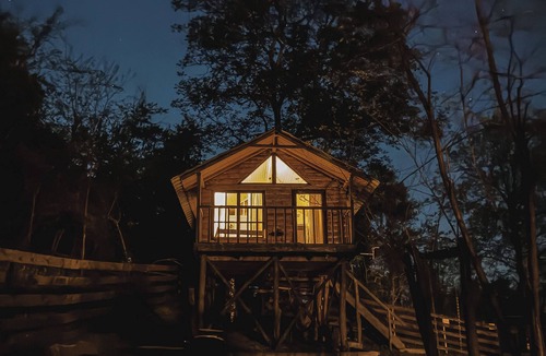 Pesteana Ski Chalet | Loft Treehouse